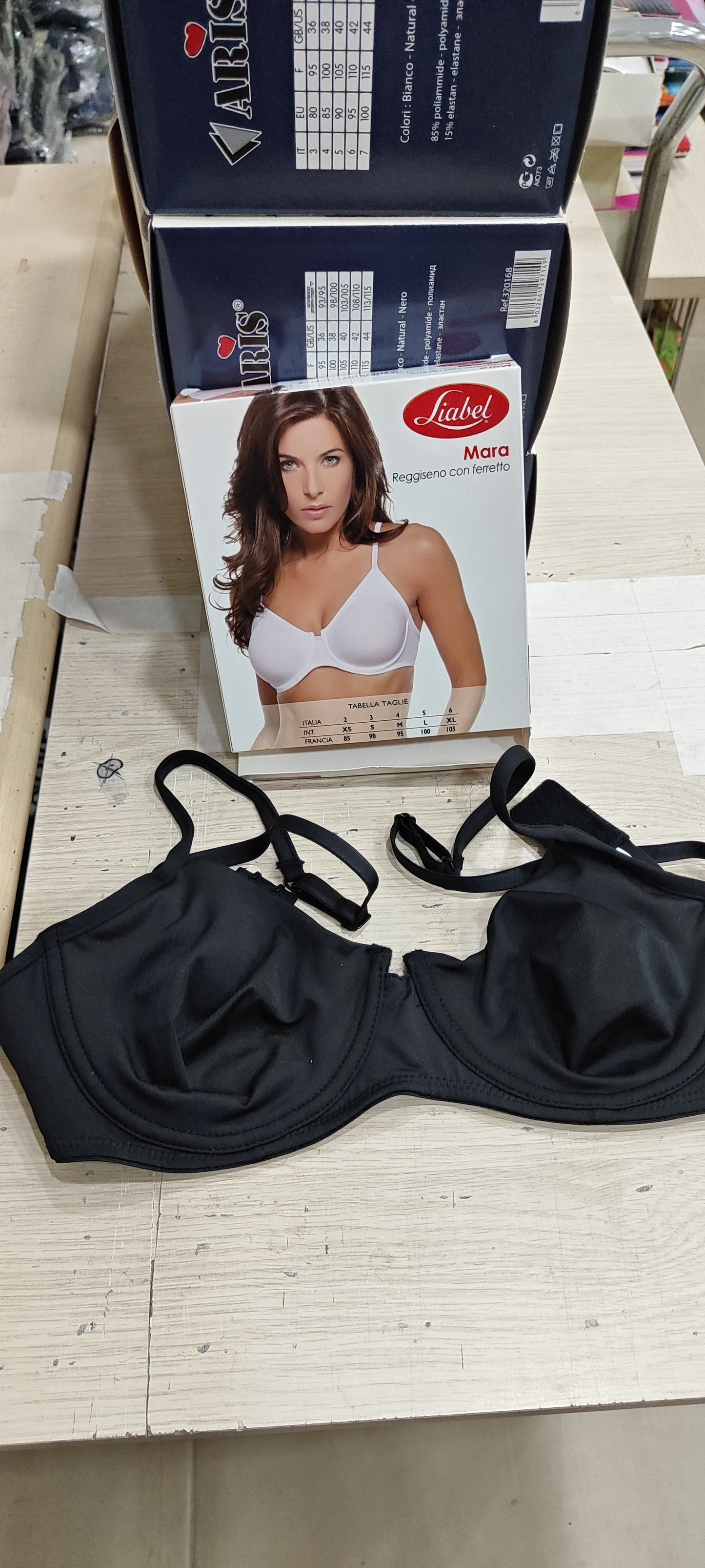 Reggiseni a 1 ,80 merce italiana