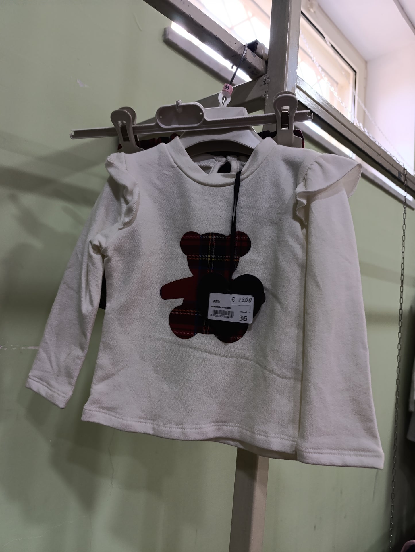 Tute e completi bimbi a 5 euro