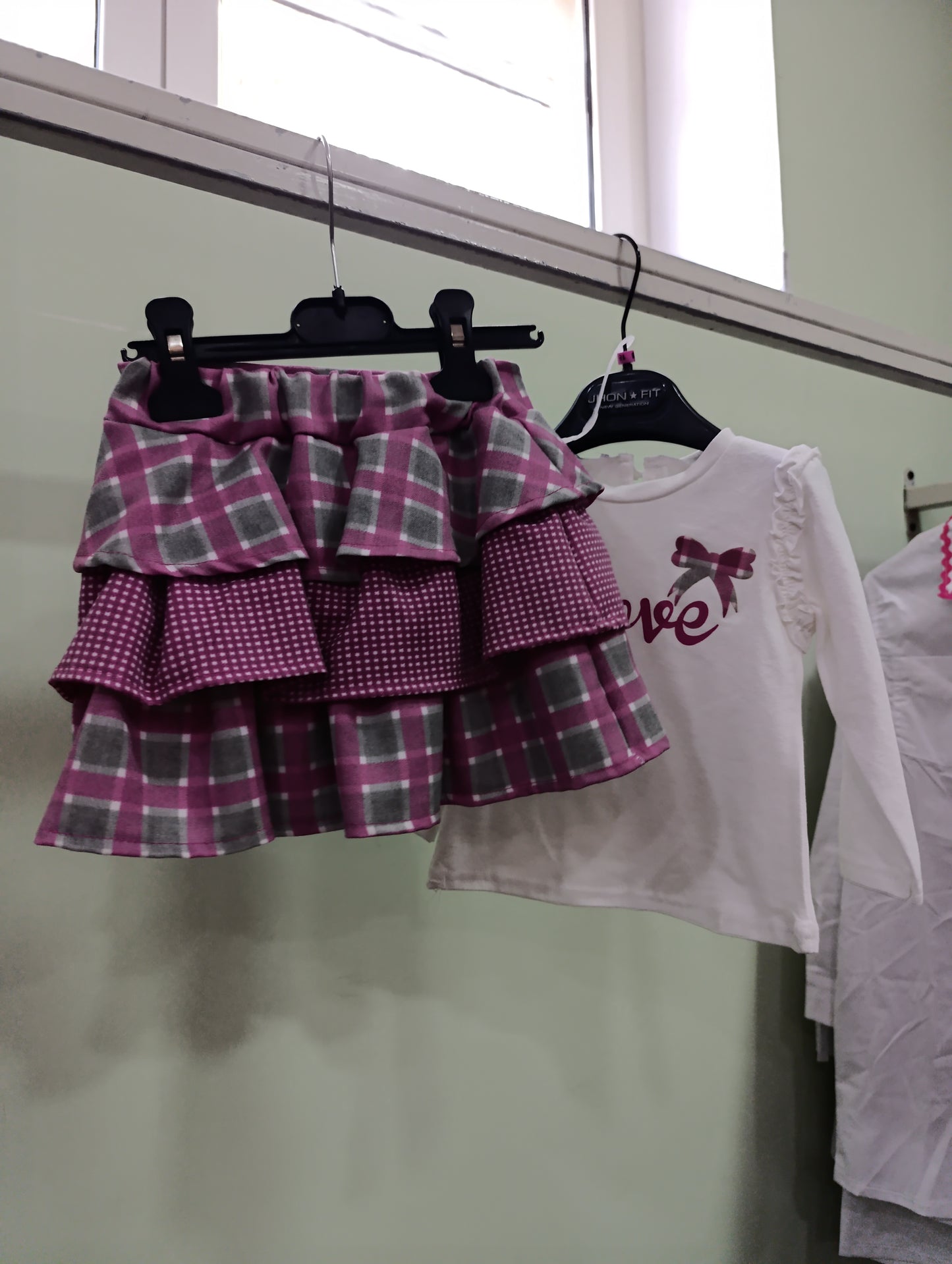 Offerta  completi bimbi a 5 euro