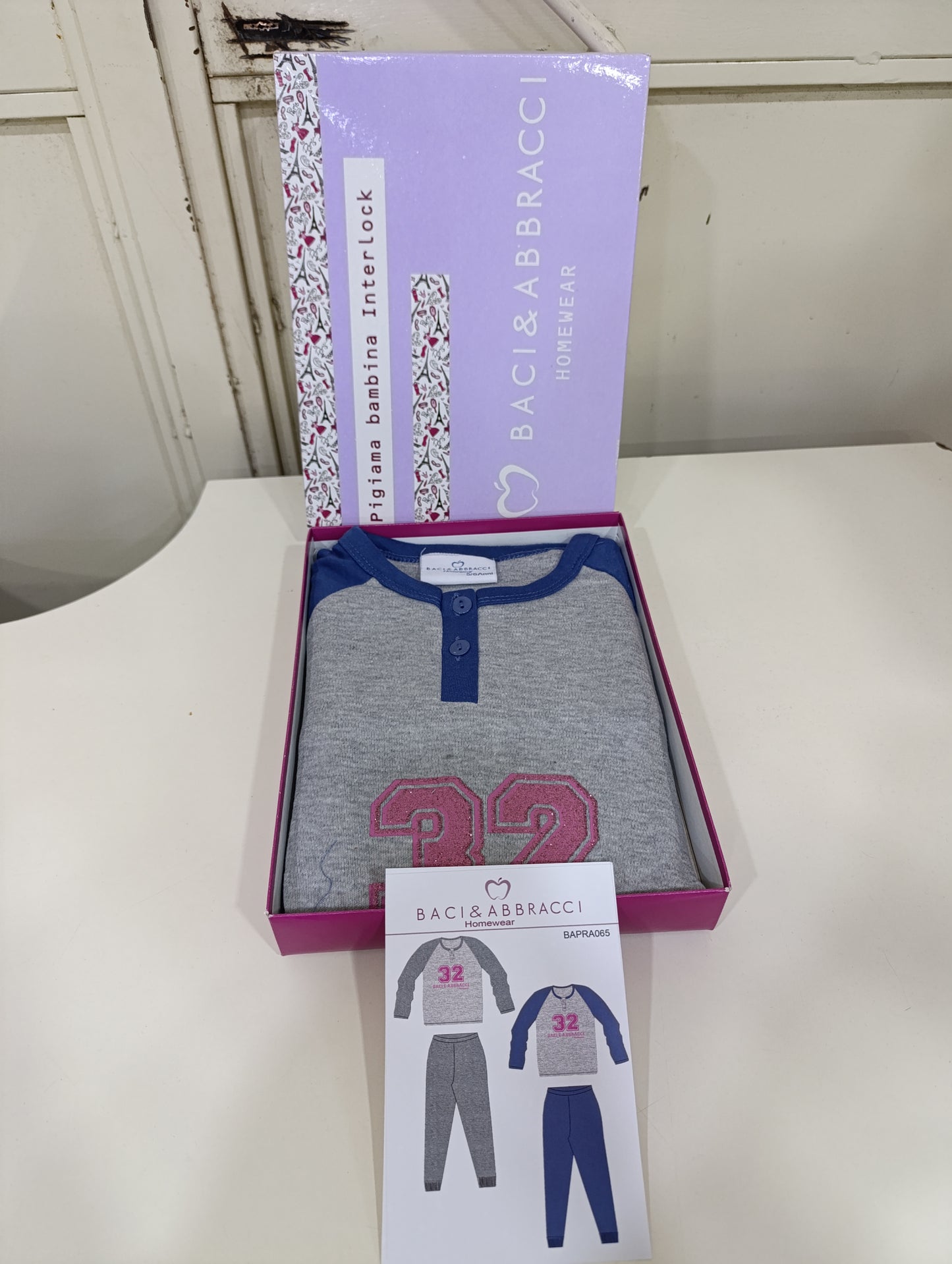 Pigiama bimba baci e abbracci a 5 euro