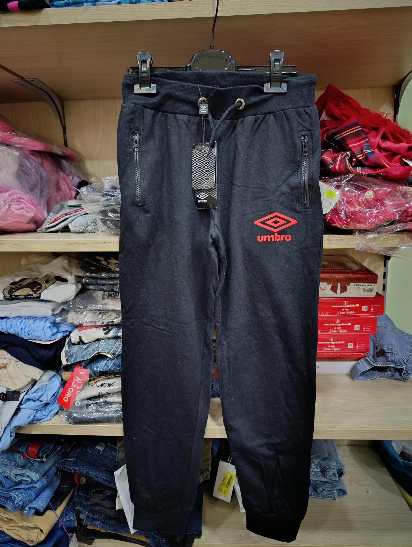 pantaloni tuta e leggings a 3,50