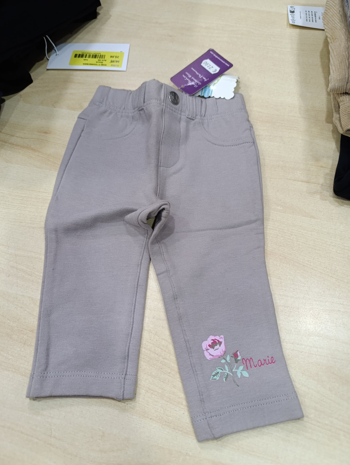 pantaloni tuta e leggings a 3,50