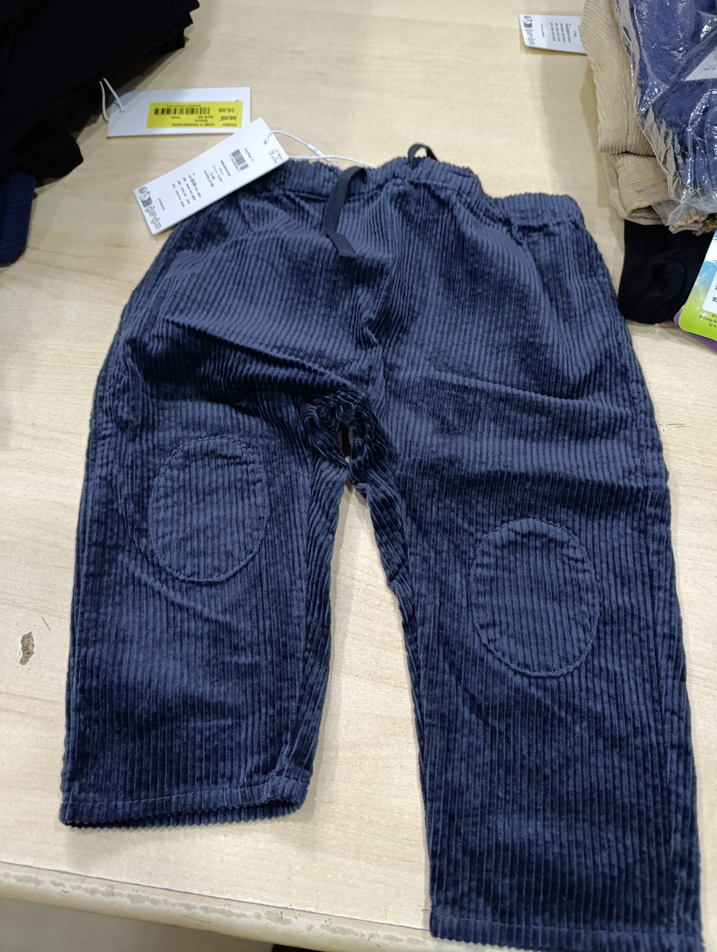 pantaloni tuta e leggings a 3,50