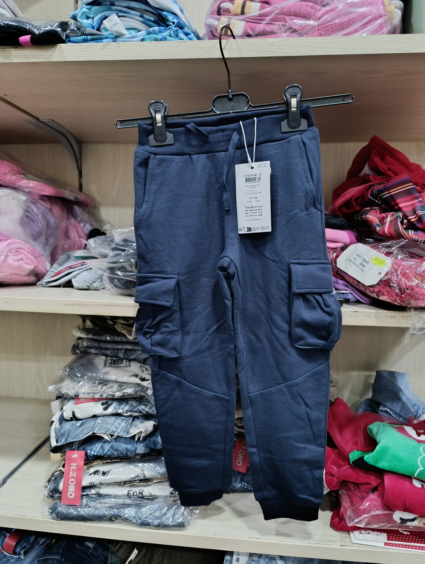Pantaloni tuta bimbi in cotone a 3 euro