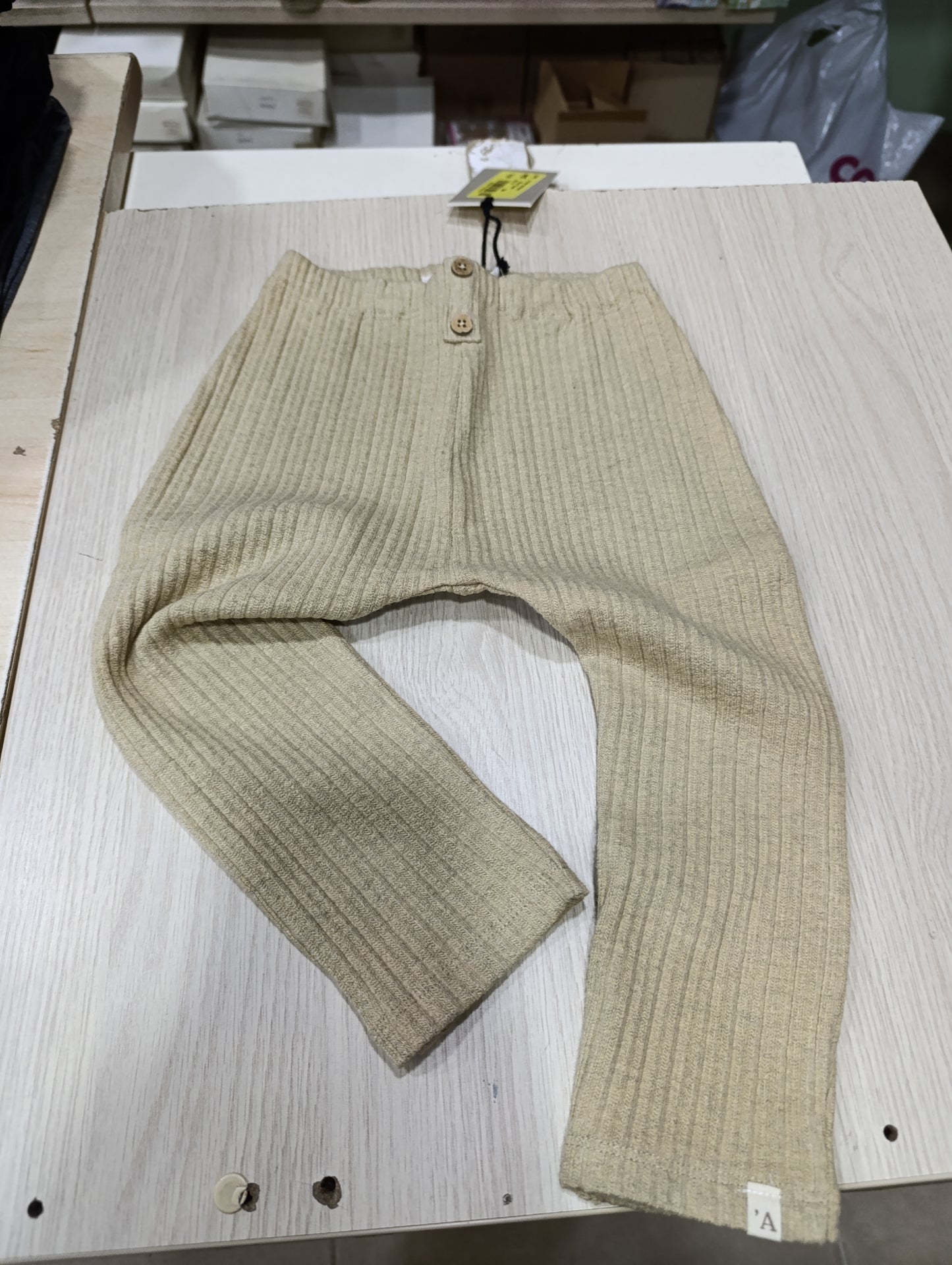 Pantaloni tuta bimbi in cotone a 3 euro