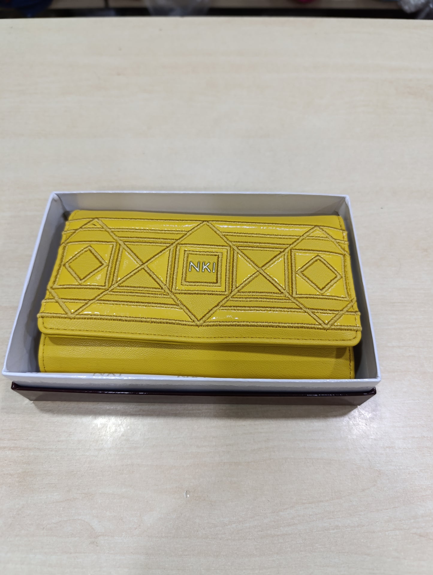 Portafoglio donna a 4 euro