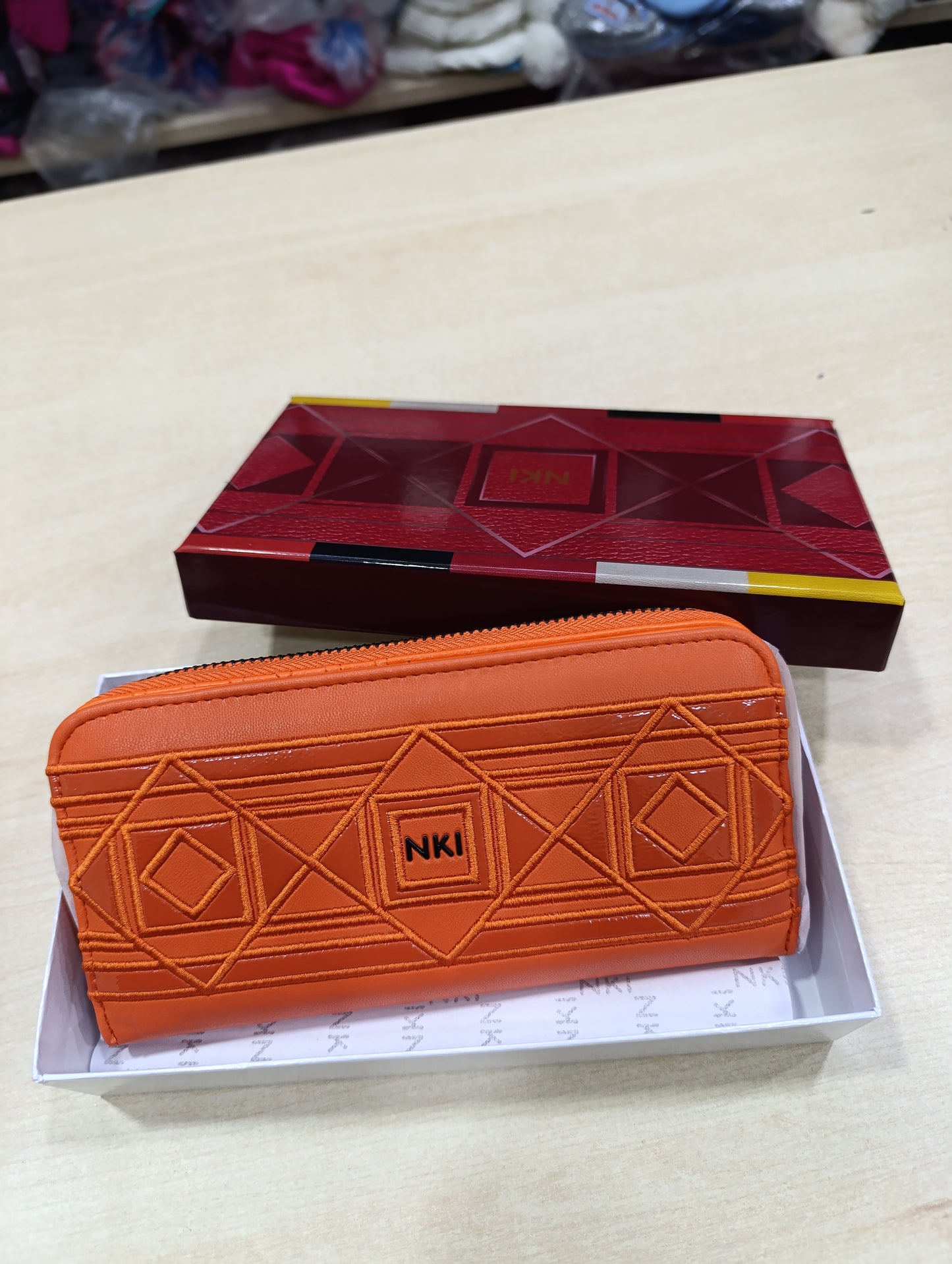 Portafoglio donna a 4 euro