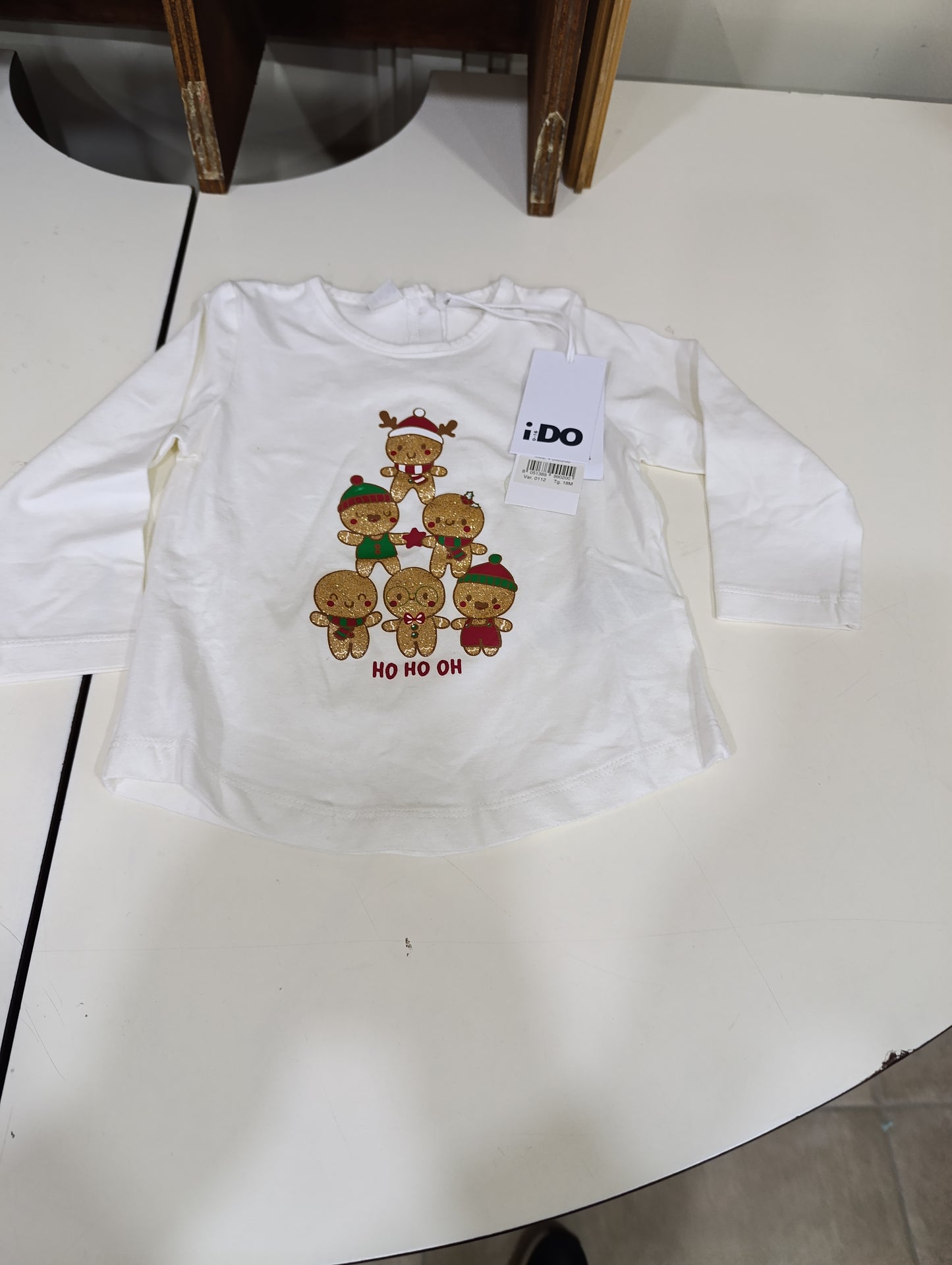 Felpe e magliette natalizie a 4 euro