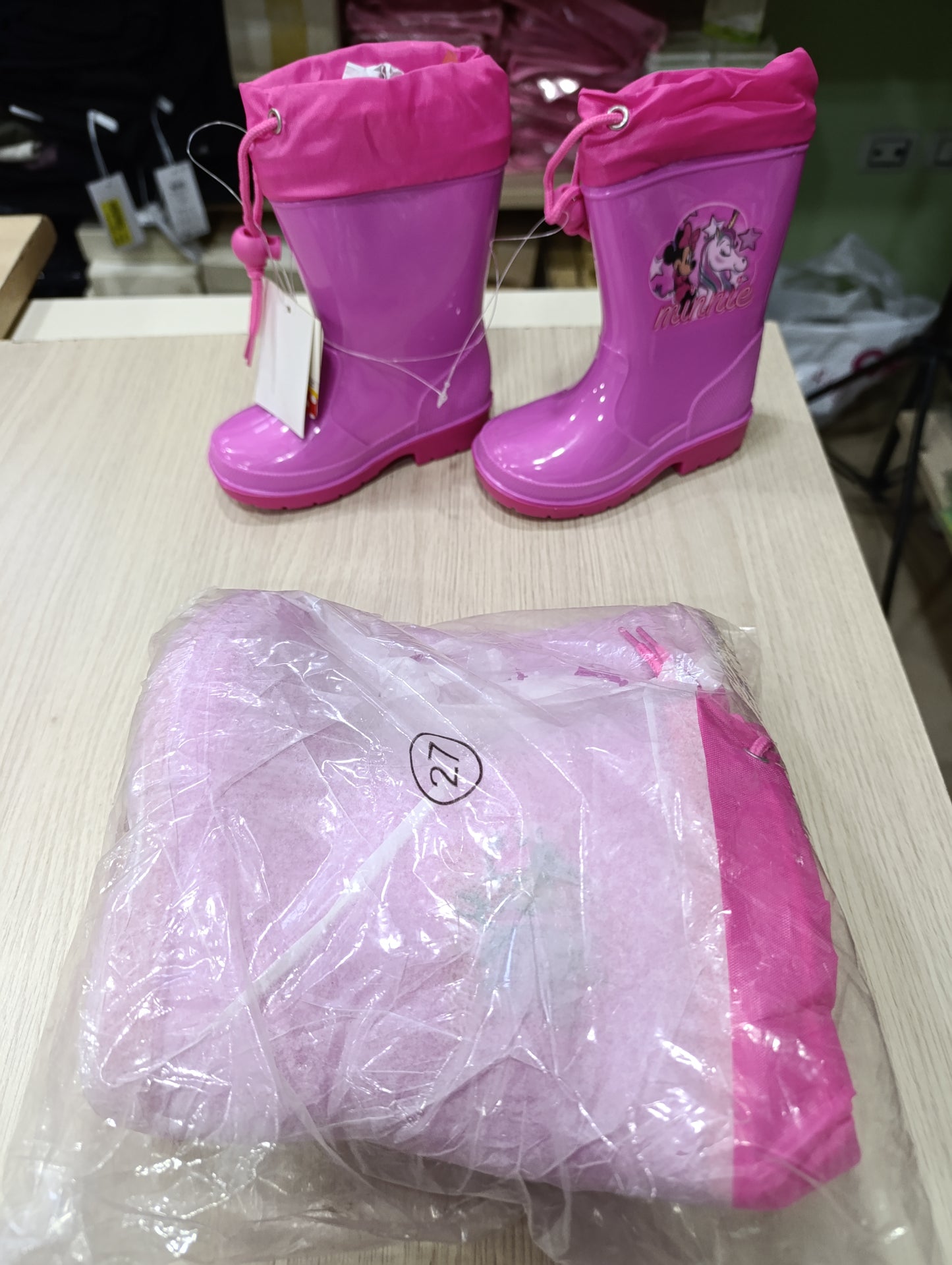 Galosce bimbi a 4 euro