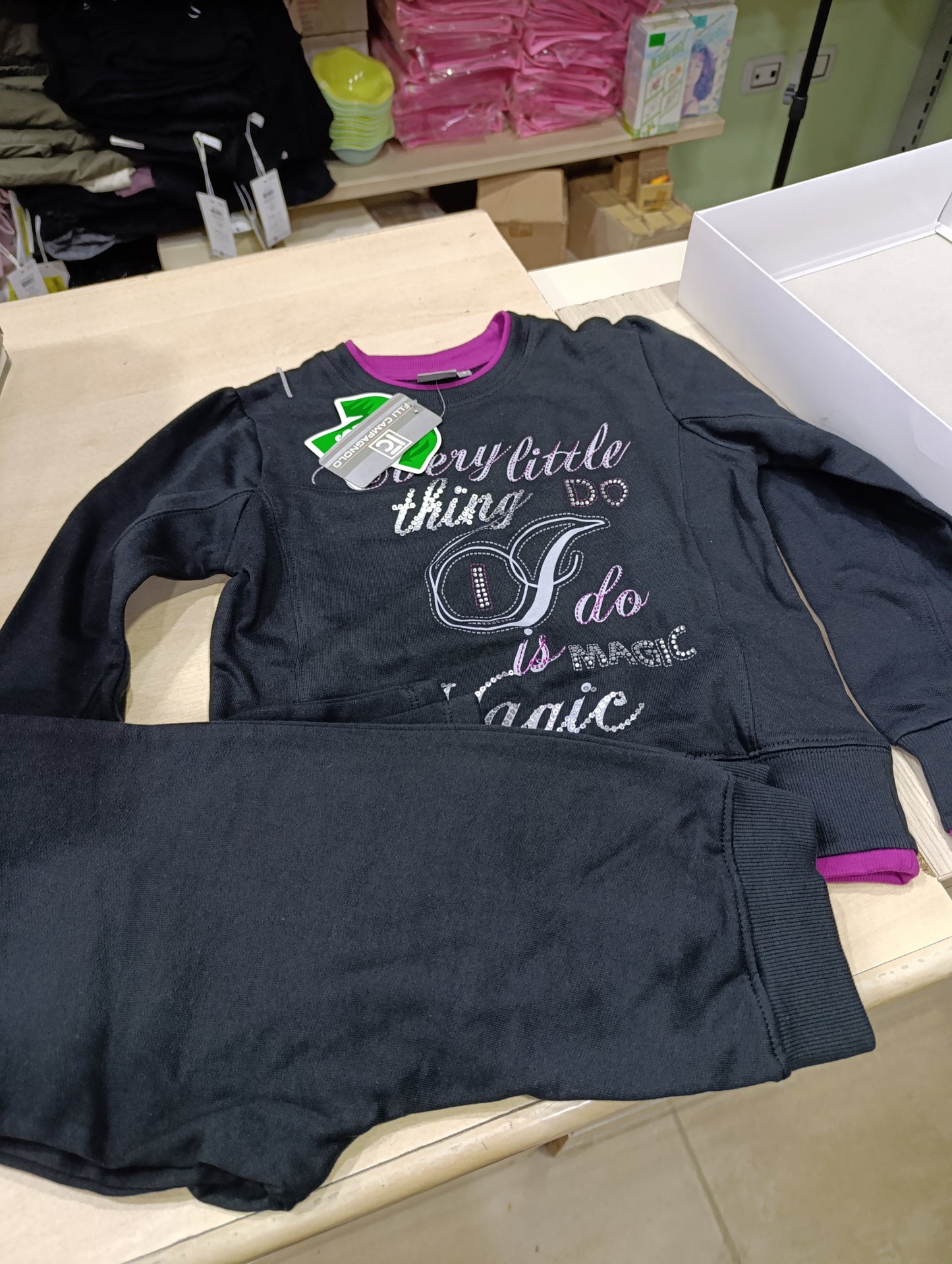 Tute bimbi firmate  a 6 euro