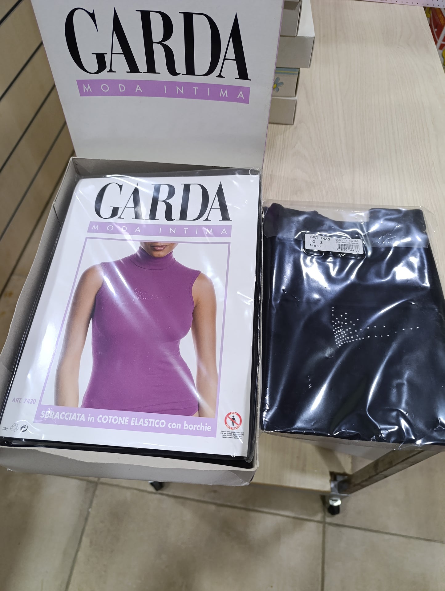 Offerta magliette e canotte intime donna a 2,50