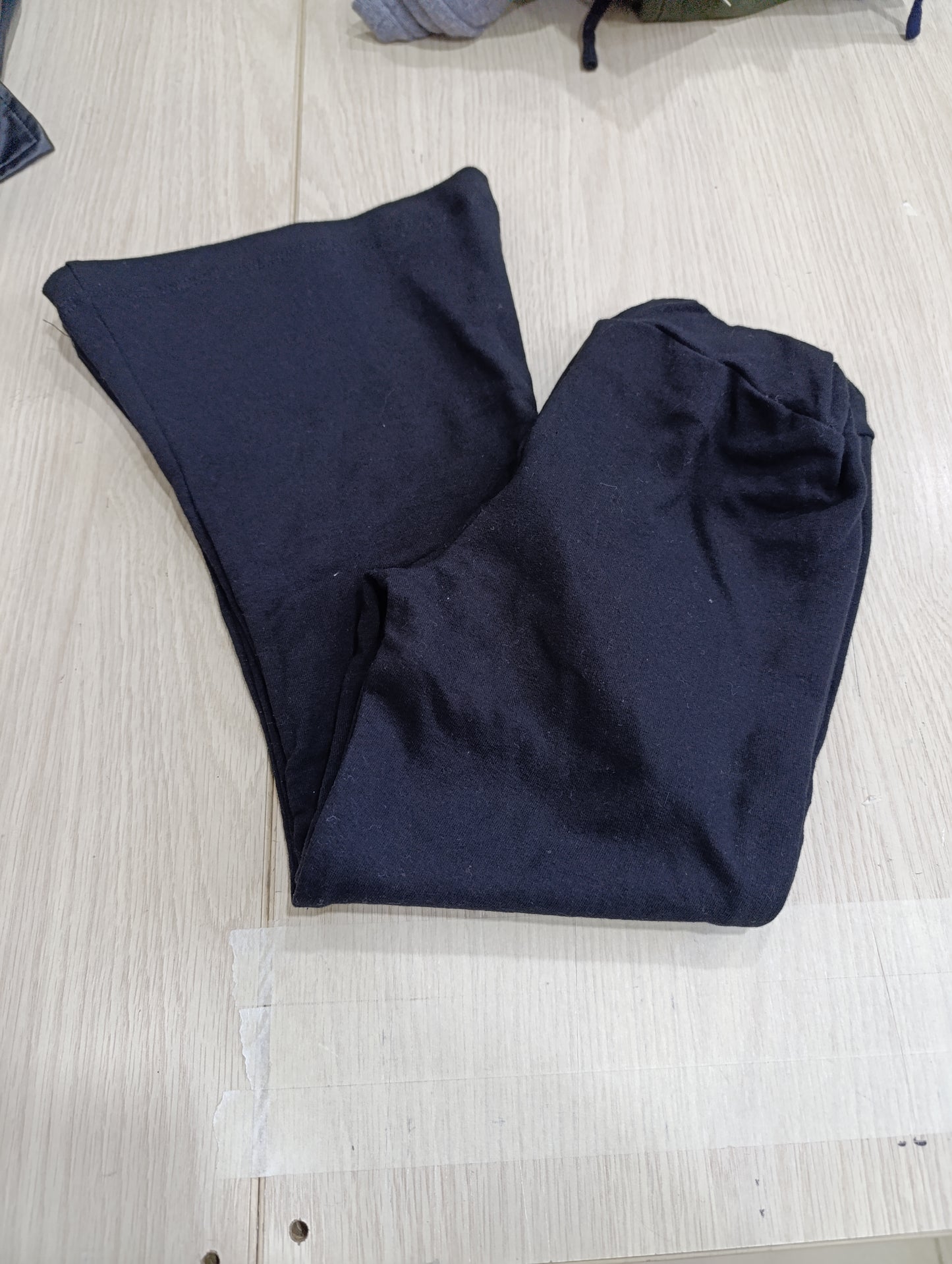 Offerta pantalone e pantalone  tuta bimbi a 2,70