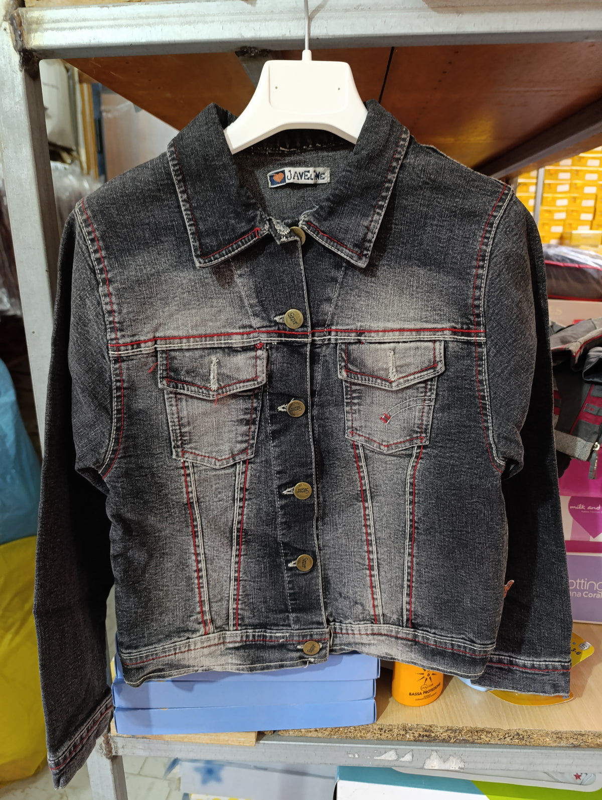 Giubbini di jeans bambini a 4 euro