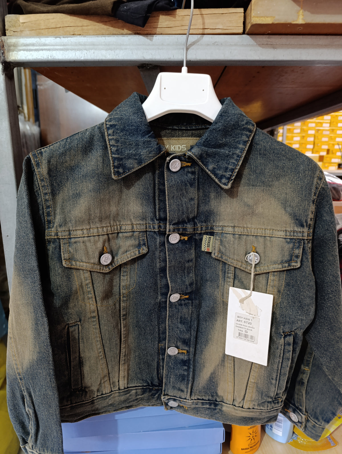 Giubbini di jeans bambini a 4 euro