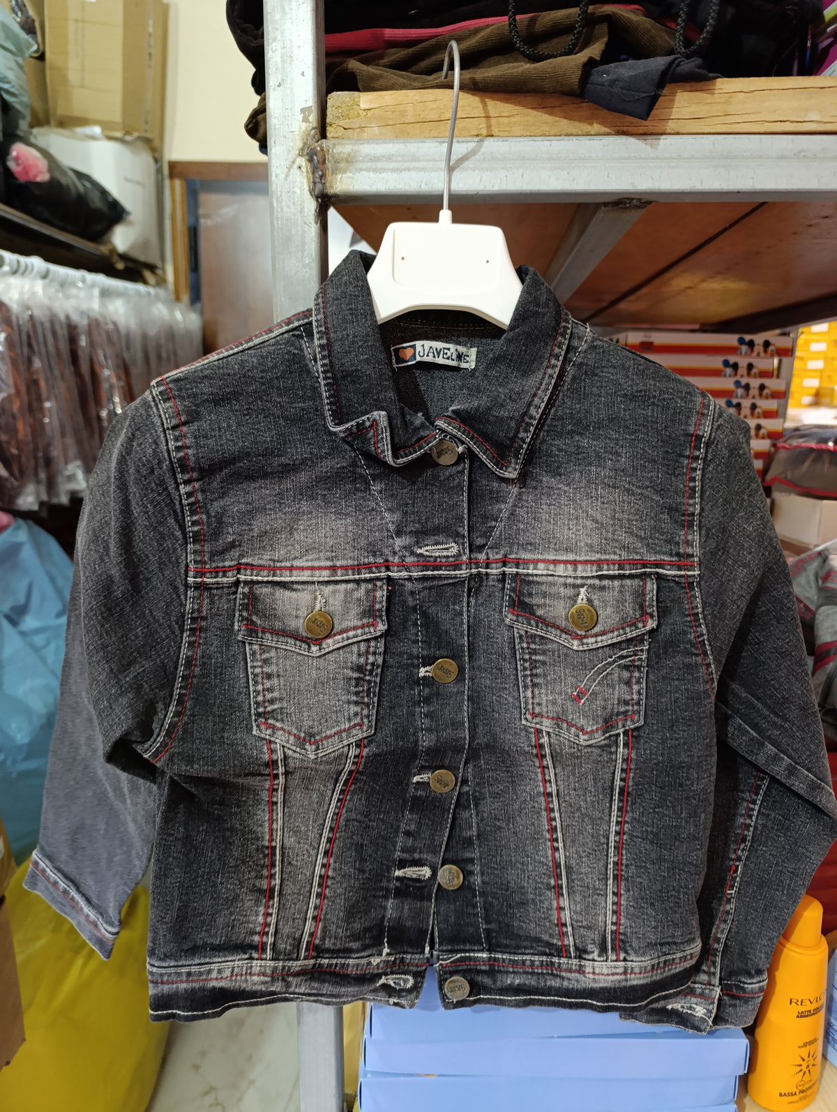 Giubbini di jeans bambini a 4 euro
