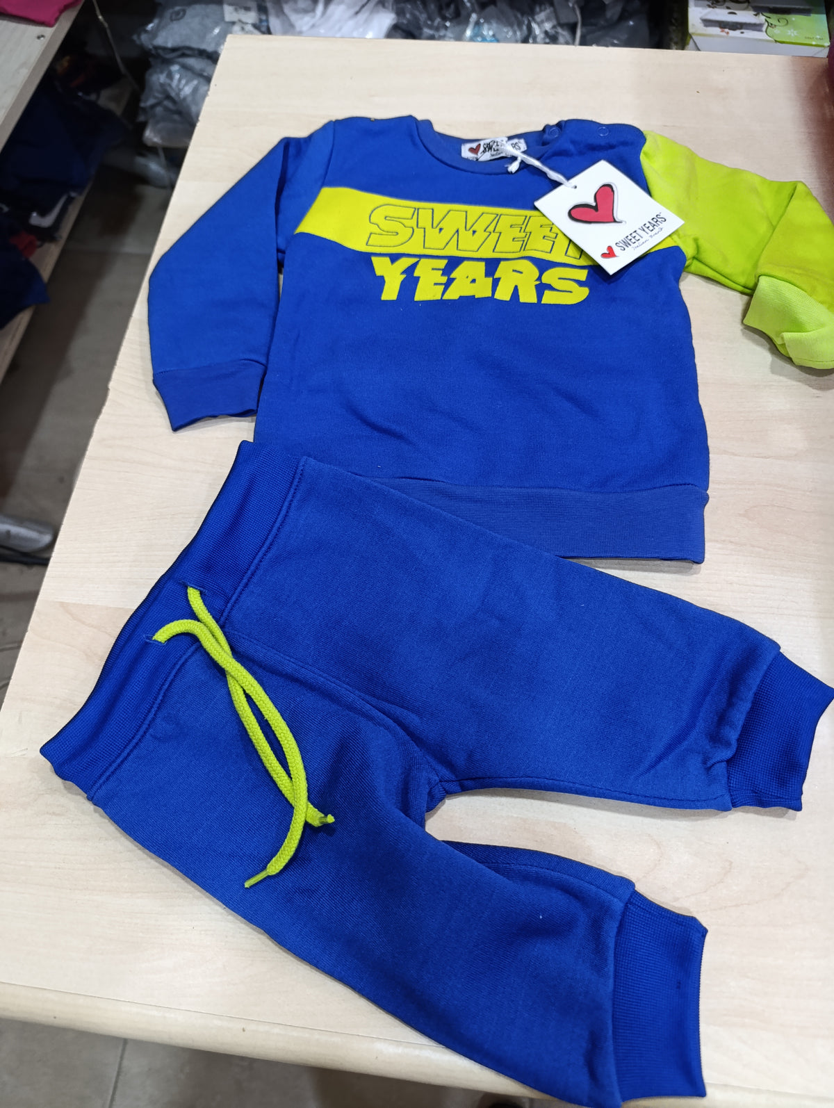 Tute neonati a 4 euro