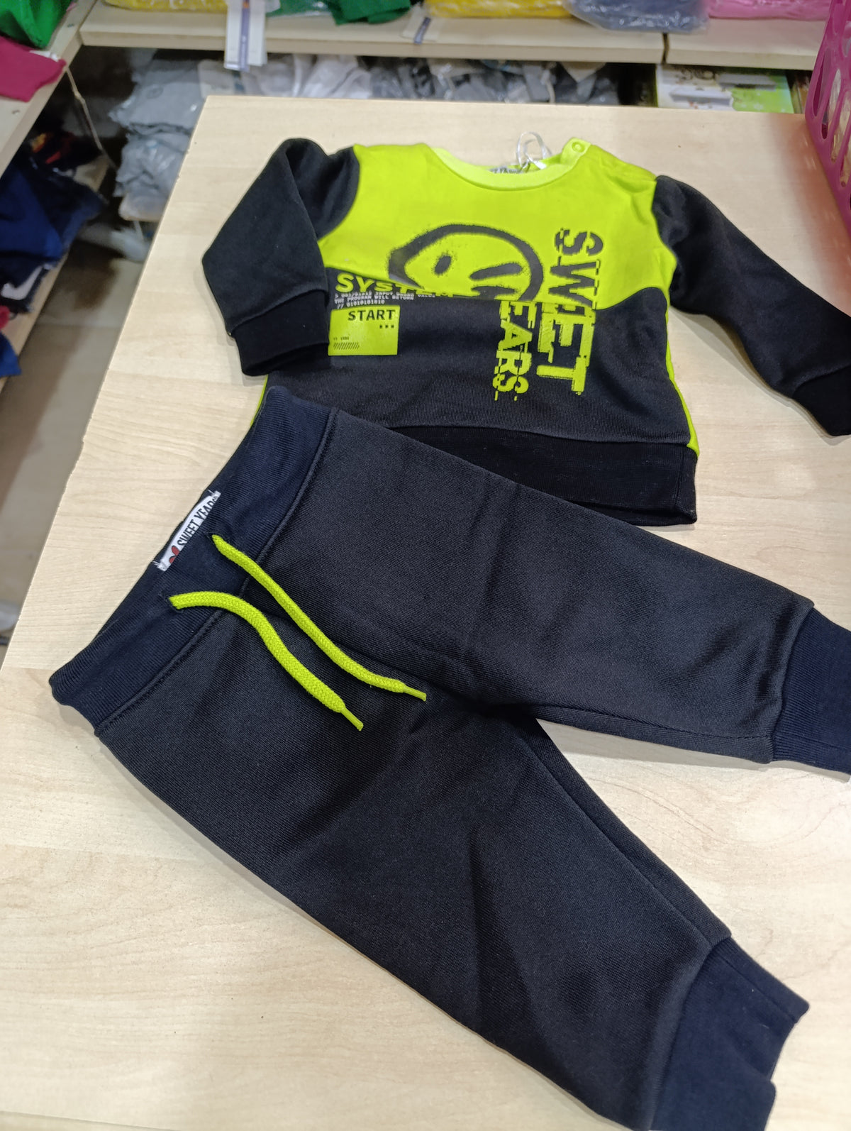 Tute neonati a 4 euro